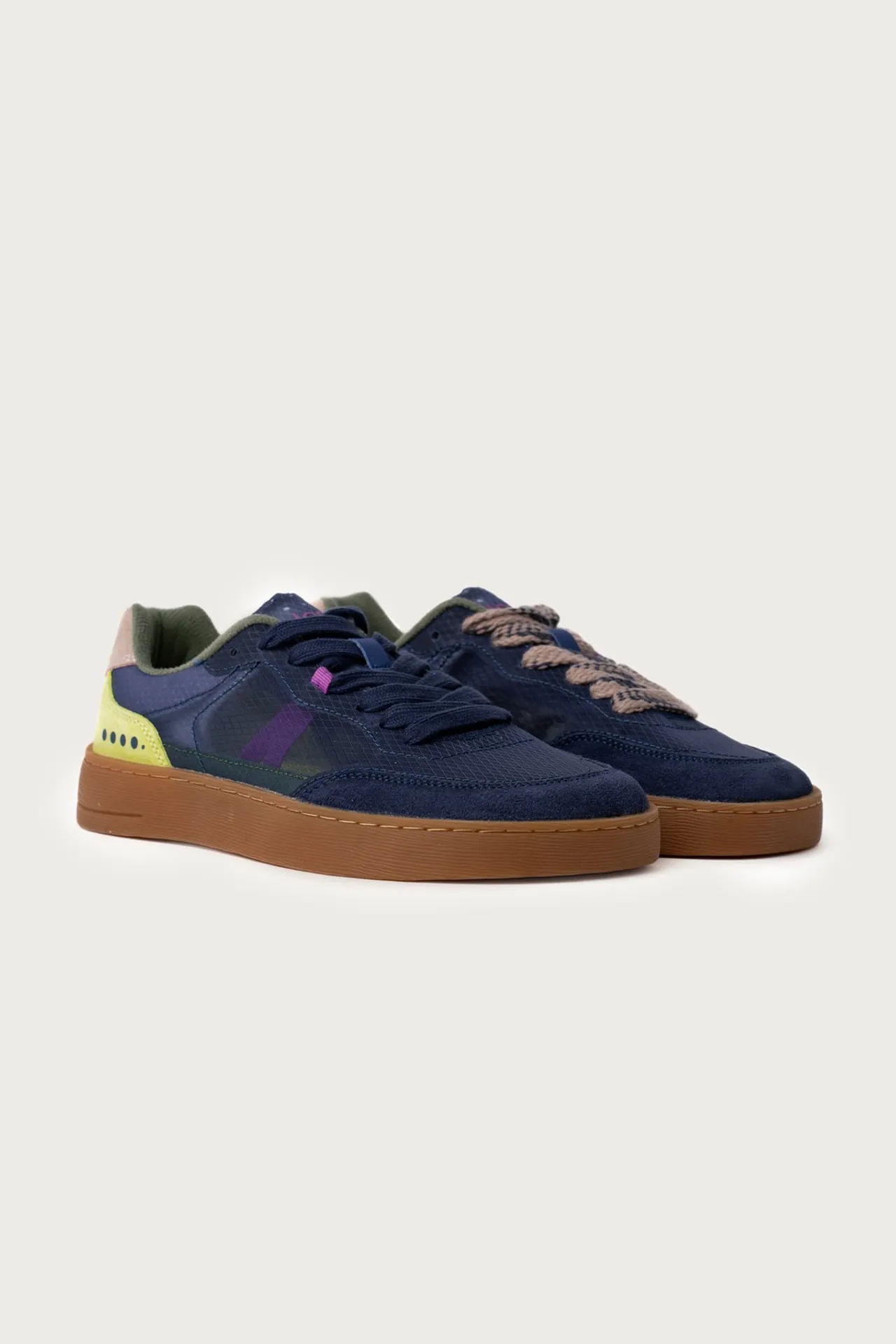dada. Takumi, color Blue Neon